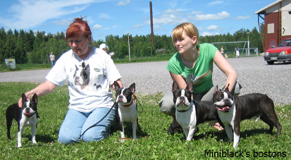 Family portrait: Sissi with her mother ~ 
Niilo father & Immu son